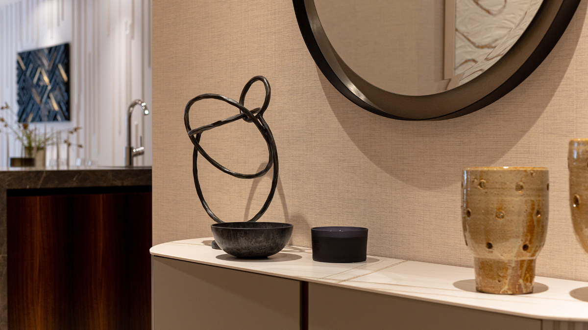 Modern hallway with mirror and decorative objects of Lincoln-Square