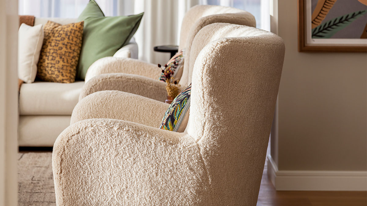 Modern living room with three armchairs of Lincoln Square